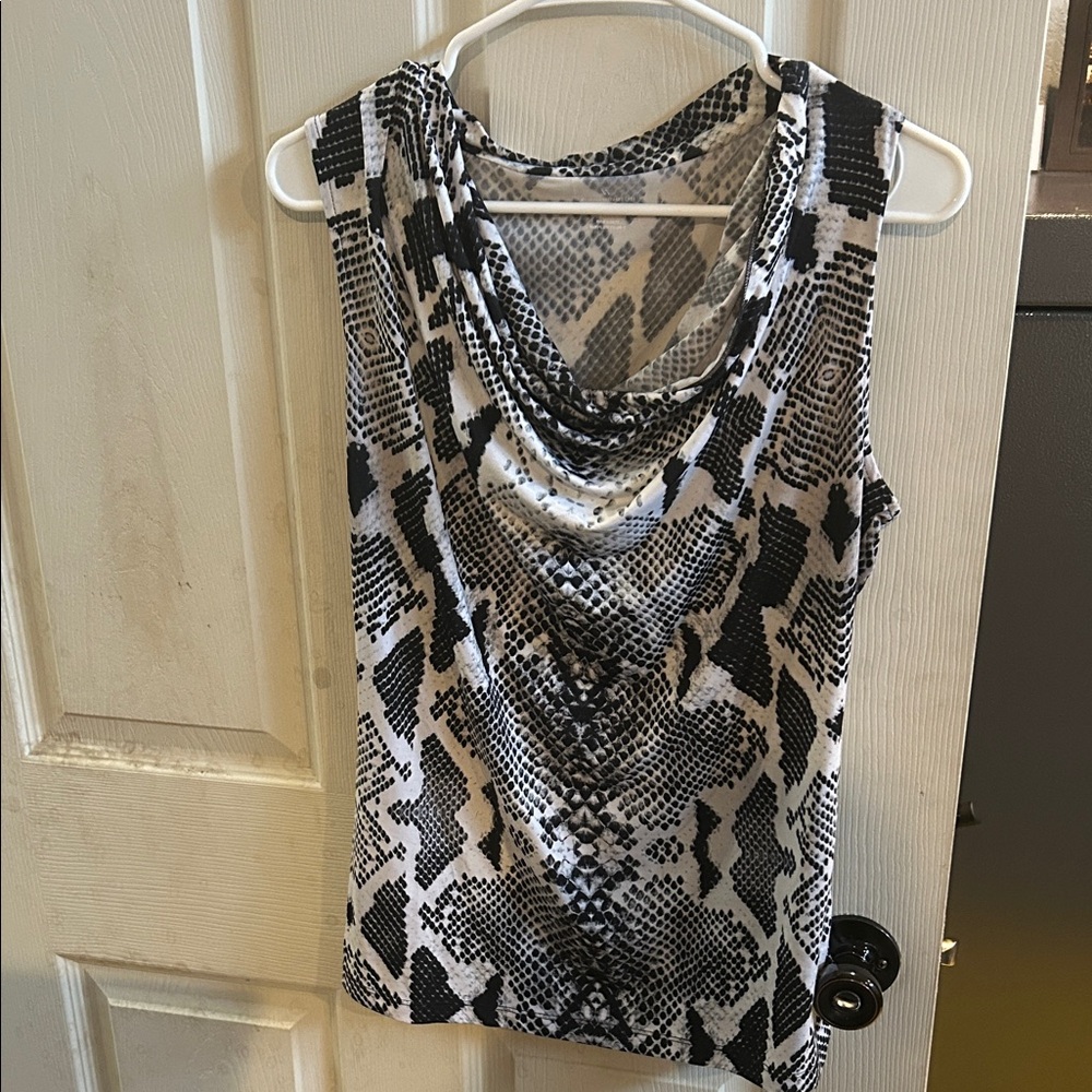 Worthington Black and White Patterned Blouse